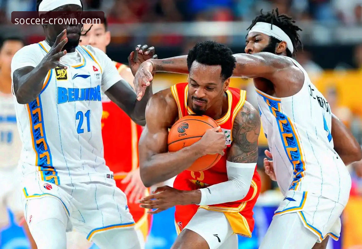 CBA焦点战爆冷落幕：皮特森38分神兵天降，福建力克北京终结其四连胜